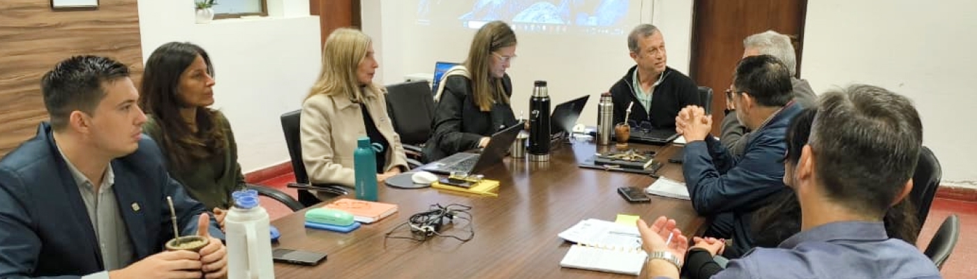 Reunión de trabajo con áreas nodocentes y secretarías